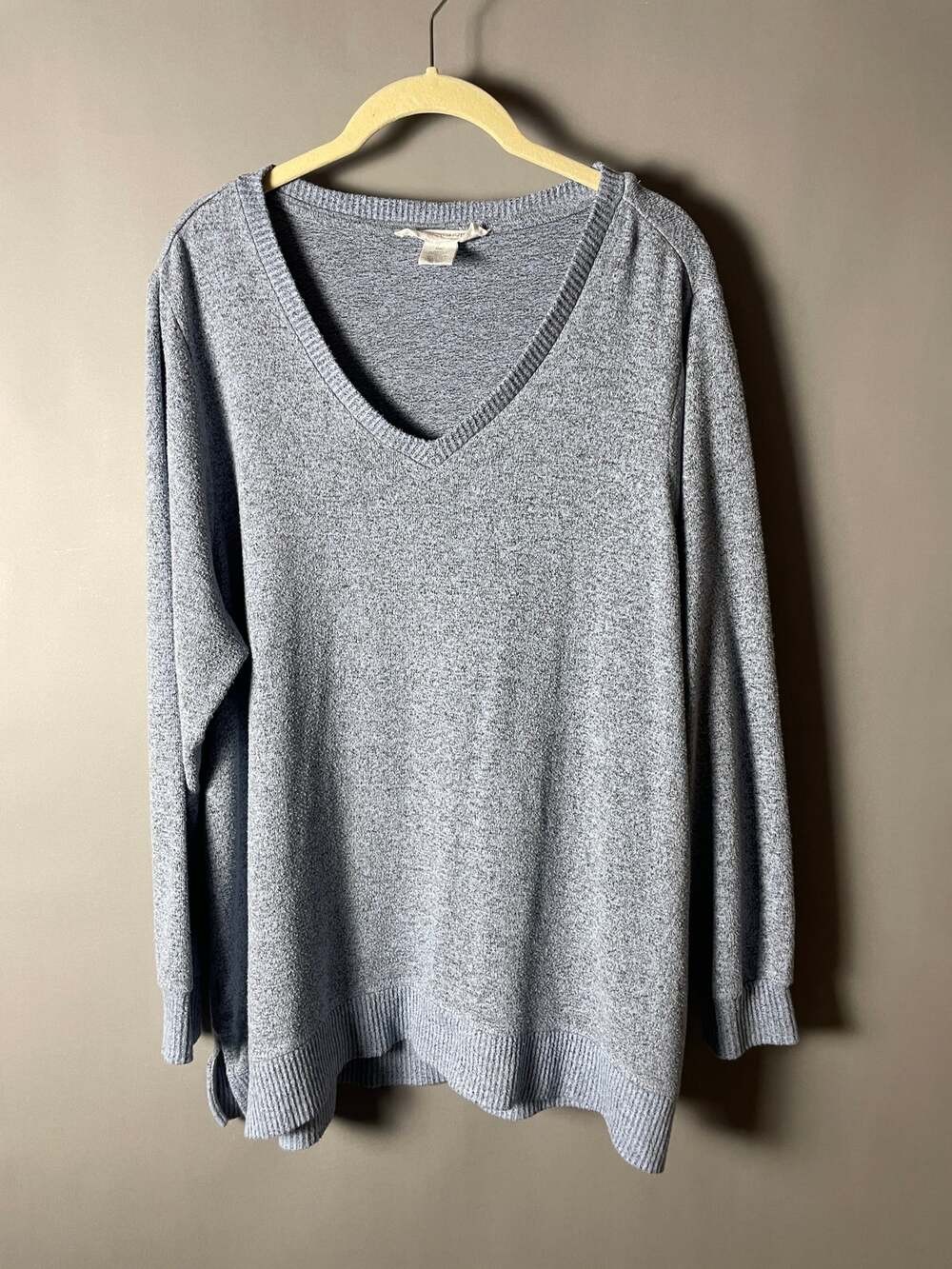 Workshop Republic Clothing Women's 0X Gray V Neck Tunic Sweater